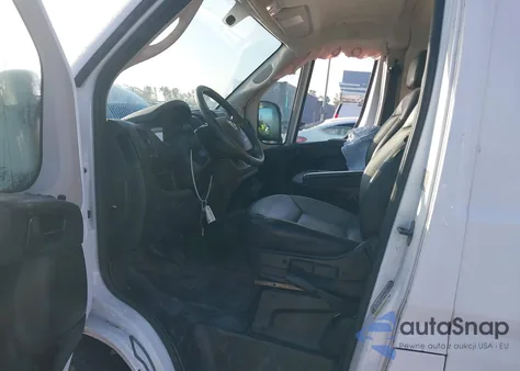 2018 Ram Promaster 1500 Low Roof 136 Wb z USA, uszkodzony, nr VIN 3C6TRVAG0JE120960